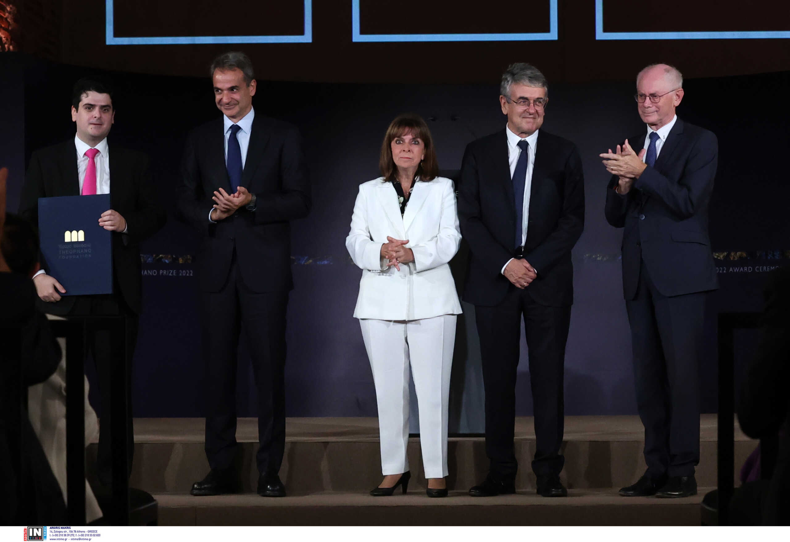 Ο Κυριάκος Μητσοτάκης στην τελετή απονομής του βραβείου «Αυτοκράτειρα Θεοφανώ» στη Θεσσαλονίκη