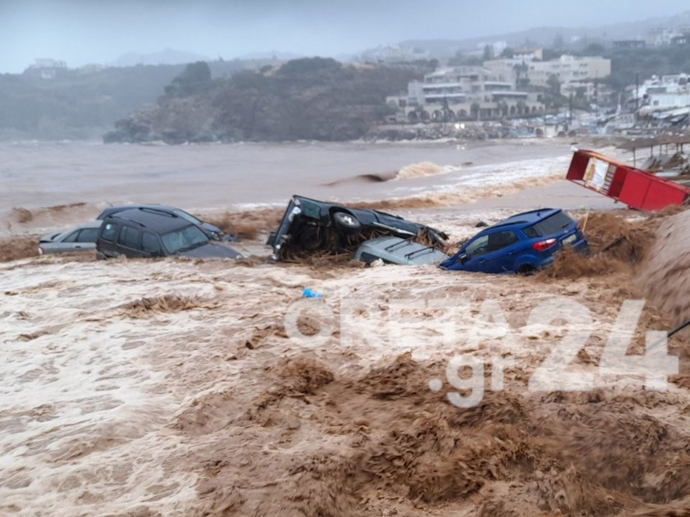 Καιρός – Κρήτη: Ένας άνδρας νεκρός στο Ηράκλειο, παρασύρθηκε με το αυτοκίνητό του – Πληροφορίες για αγνοούμενους