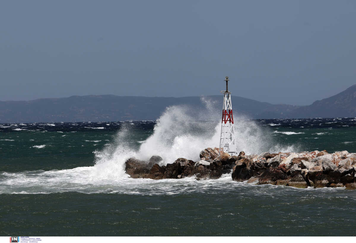 Τέλος στο απαγορευτικό απόπλου σε Πειραιά, Ραφήνα και Λαύριο – Ποια δρομολόγια δεν θα πραγματοποιηθούν