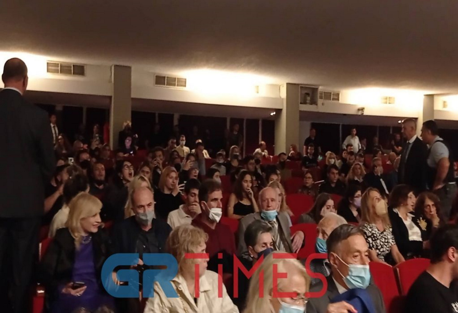 ΑΠΘ: Ένταση μεταξύ φοιτητών και πρύτανη σε επίσημη εκδήλωση παρουσία της Κατερίνας Σακκελαροπούλου