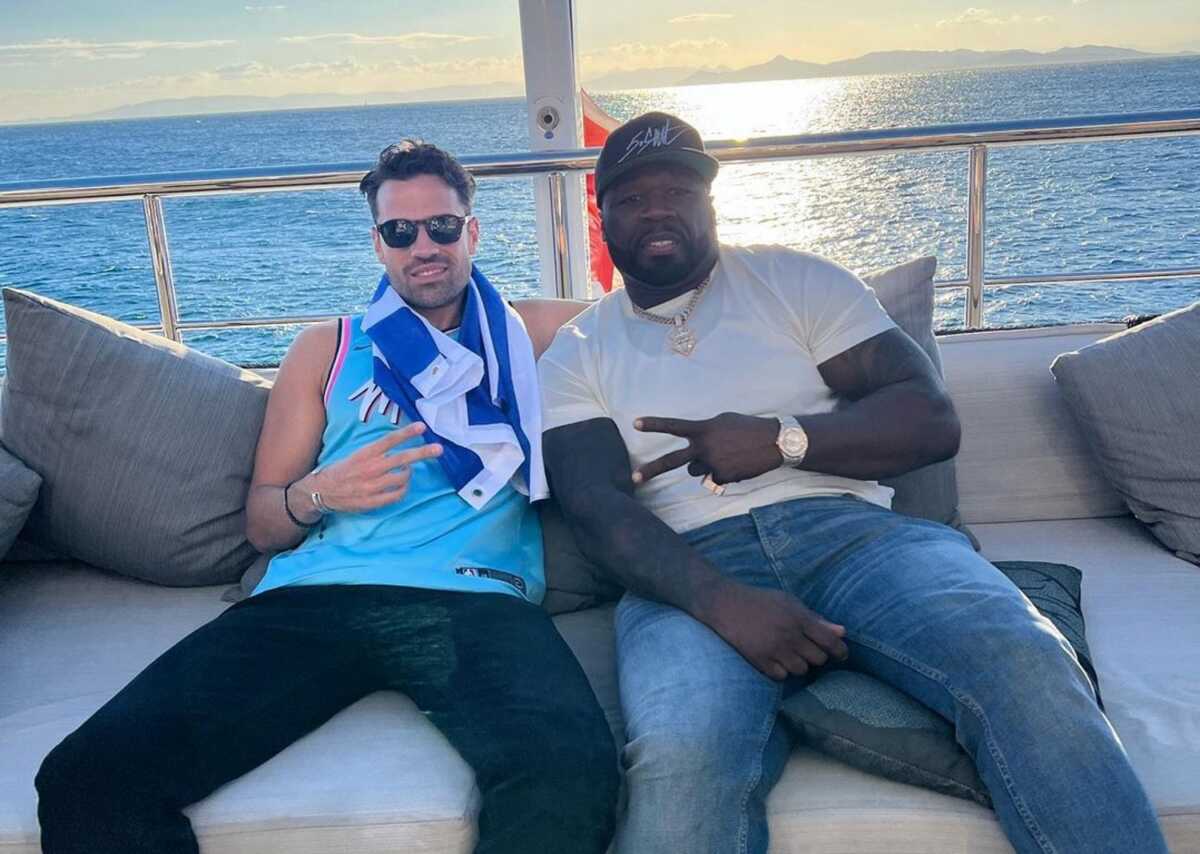 Κωνσταντίνος Αργυρός και 50 Cent παρέα σε γιοτ πριν τη συναυλία στο ΟΑΚΑ