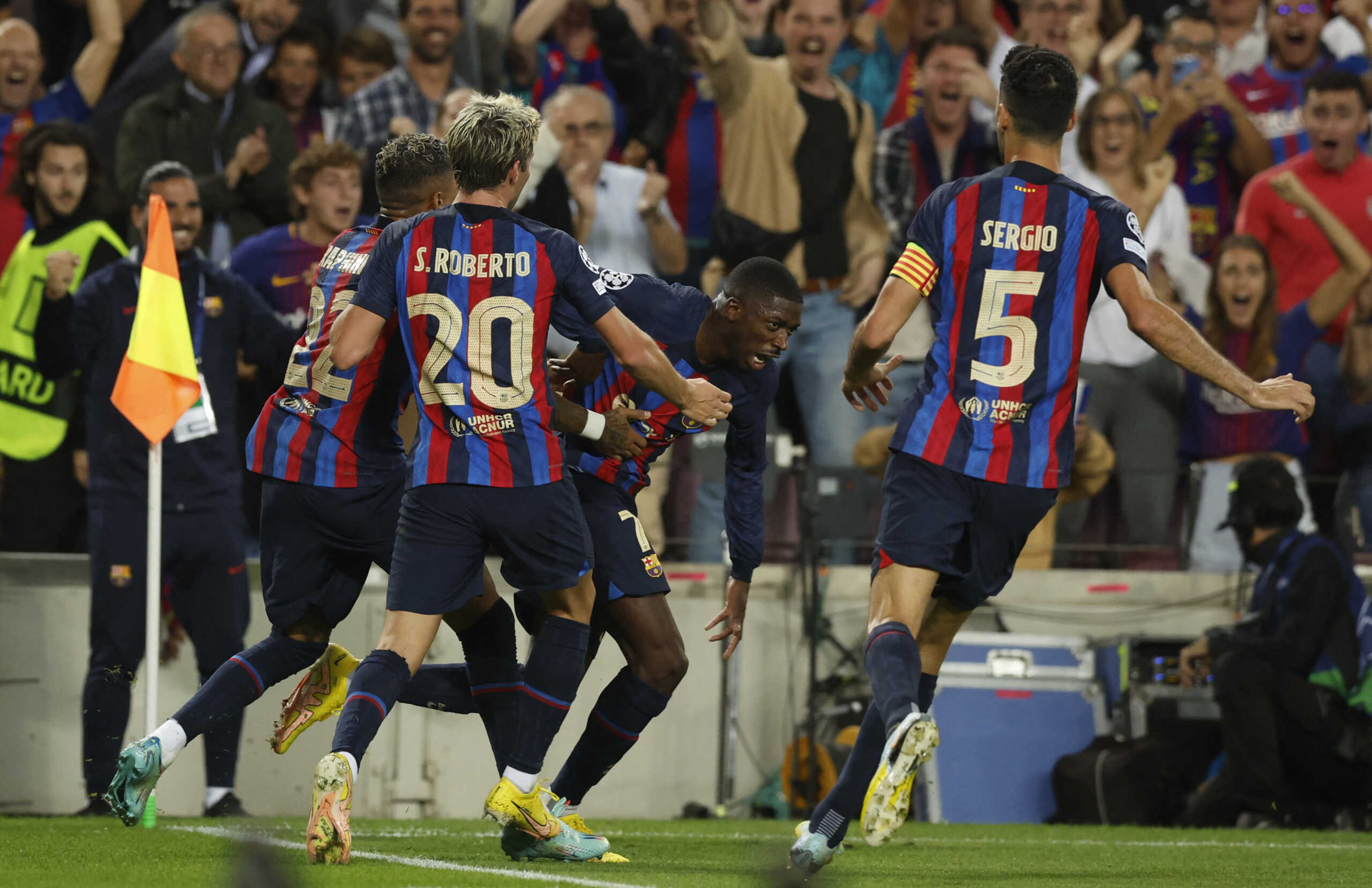 Soccer Football - Champions League - Group C - FC Barcelona v Inter Milan - Camp Nou, Barcelona, Spain - October 12, 2022   FC Barcelona's Ousmane Dembele celebrates scoring their first goal with teammates REUTERS