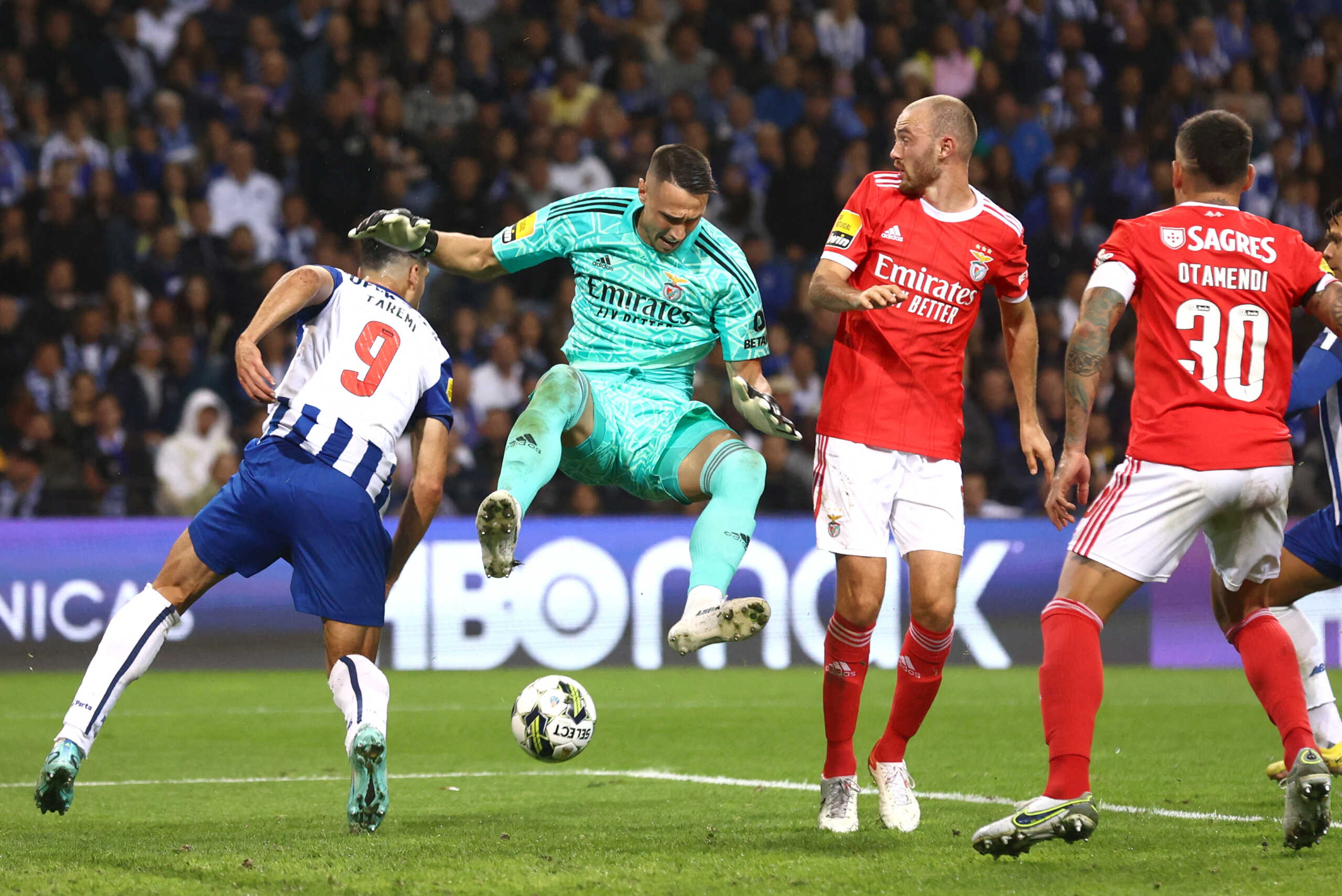 Soccer Football - Primeira Liga - FC Porto v Benfica - Estadio do Dragao, Porto, Portugal - October 21, 2022 Benfica's Odisseas Vlachodimos in action REUTERS