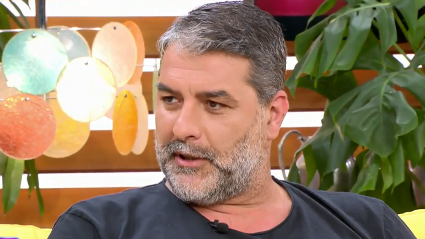 Ναταλία Γερμανού: «Η νύχτα έχει τα σκοτάδια αλλά έχει και τις γλύκες της» – Το χαμόγελο του Βασίλη Μπισμπίκη