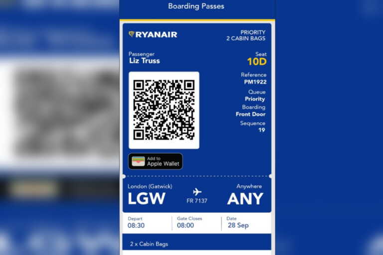 Κάρτα επιβίβασης για «οπουδήποτε» έβγαλε η Ryanair στη Λιζ Τρας