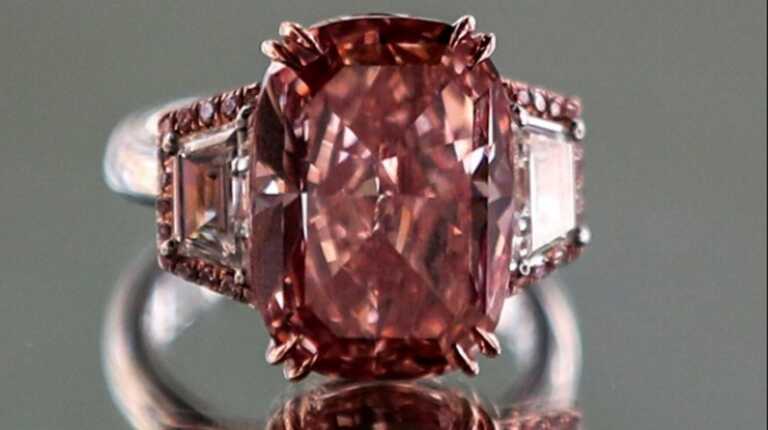 Το ροζ διαμάντι «Williamson Pink Star» πουλήθηκε σε τιμή ρεκόρ! - Έφτασε σχεδόν τα 58 εκατ. δολάρια