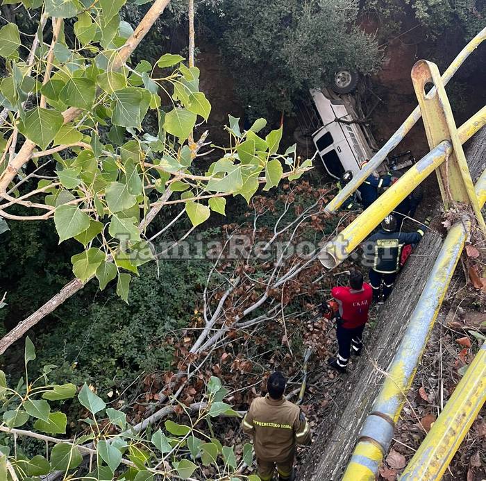 Πτώση θανάτου από γέφυρα για οδηγό σε τροχαίο – Ήταν γιος πυροσβέστη που είχε σκοτωθεί