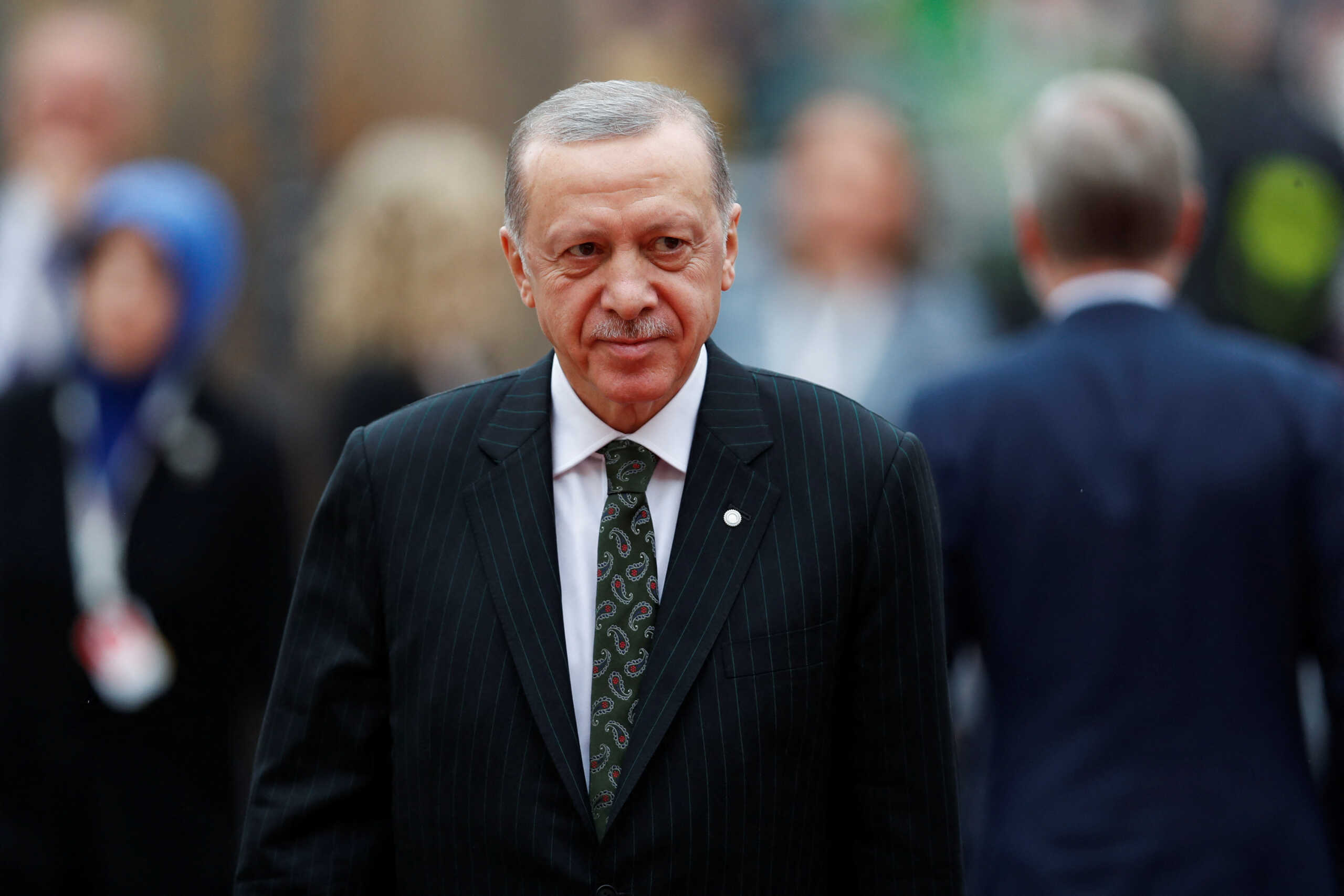 Αινιγματική δήλωση Ερντογάν – «Ίσως επανεξετάσουμε τις σχέσεις μας με κάποιες χώρες»