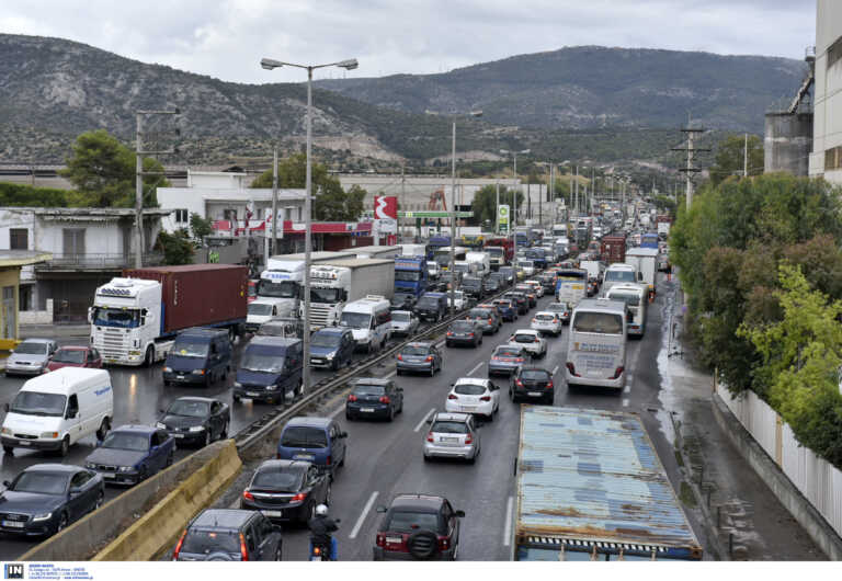 Τροχαίο στην Αθηνών – Κορίνθου και προβλήματα στην κυκλοφορία