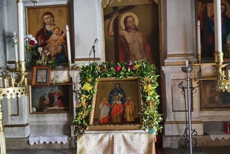 Κέρκυρα: Εικόνες από την εκκλησία που φτιάχτηκε από ξύλο και μάρμαρο και αποτελεί μοναδικό κομψοτέχνημα