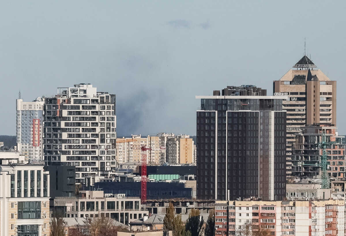 Κίεβο: 130.000 κάτοικοι παραμένουν χωρίς ρεύμα – Βομβαρδισμοί σε Ντίπρο και Τσάσιφ Γιαρ