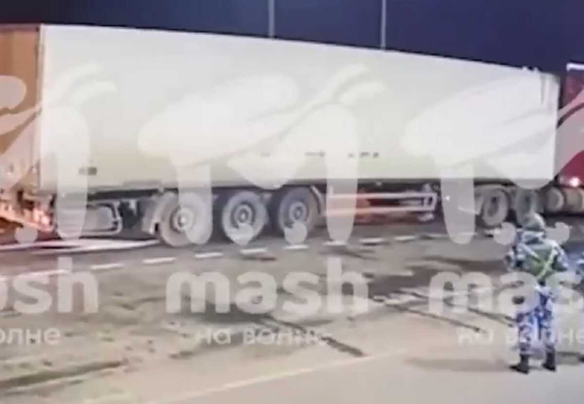 Γέφυρα της Κριμαίας: Τρεις νεκροί από την έκρηξη – Βίντεο δείχνει τους Ρώσους να ελέγχουν το φορτηγό
