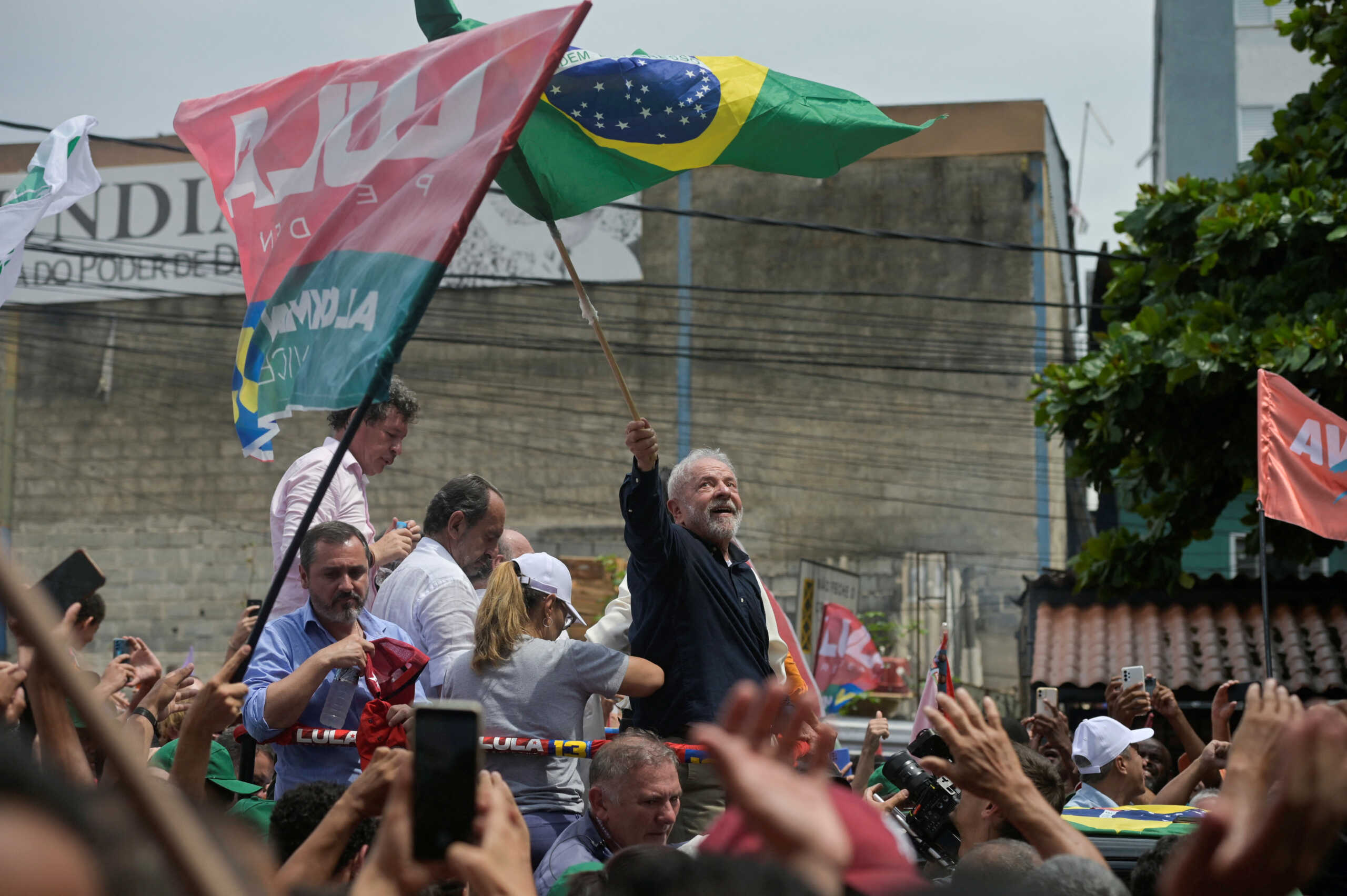 Εκλογές στη Βραζιλία: Προβάδισμα του Λούλα έναντι του Μπολσονάρο σε νέα δημοσκόπηση