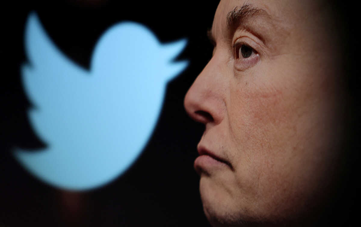Έλον Μασκ: «Πέταξε έξω» με σωματοφύλακες την προηγούμενη διοίκηση του Twitter