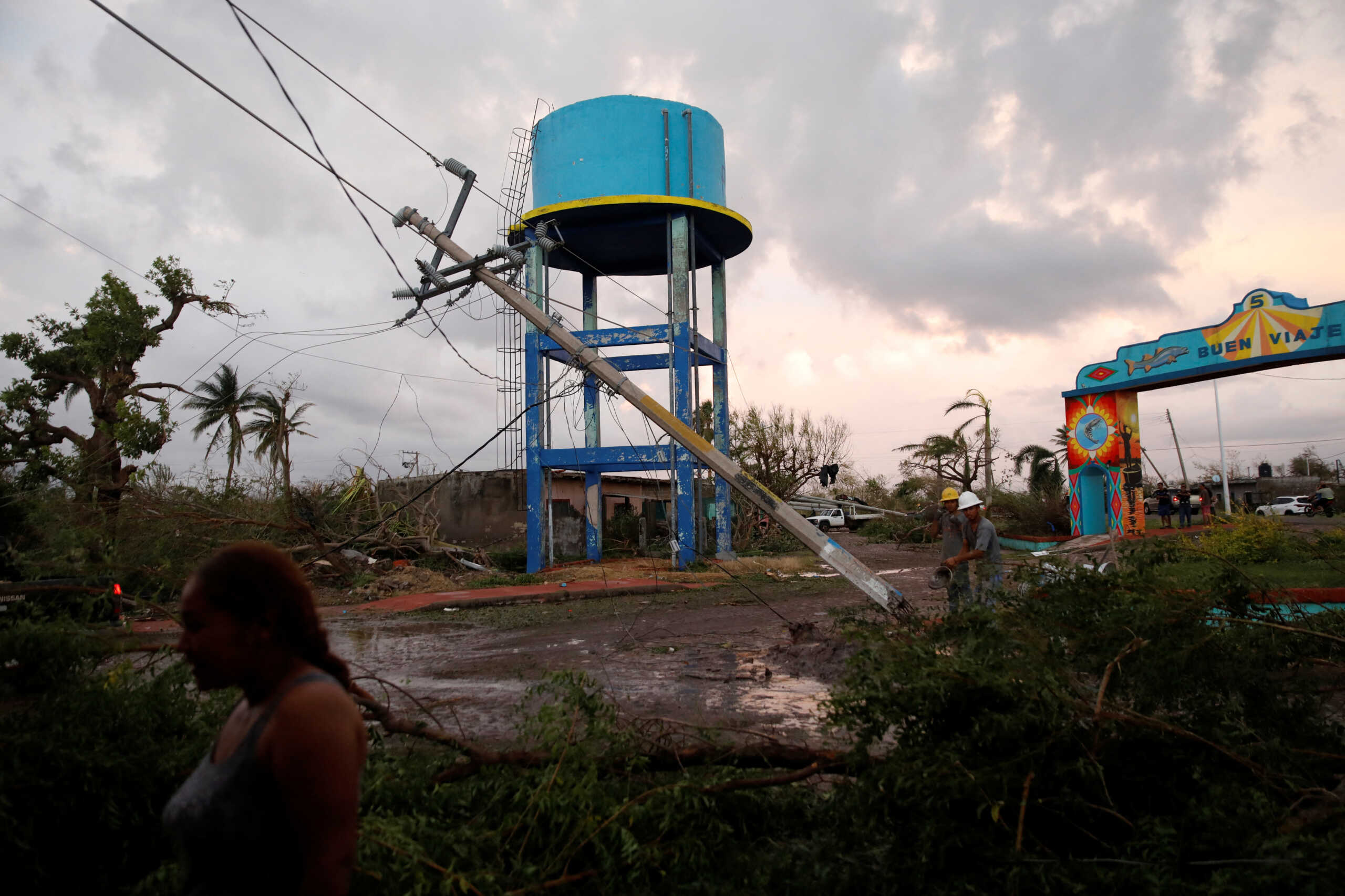 An electricity pole impacted is pictured following the passing of Hurricane Roslyn that hit the Mexico's Pacific coast with heavy winds and rain in Rosa Morada in Nayarit state, Mexico, October 23, 2022. REUTERS