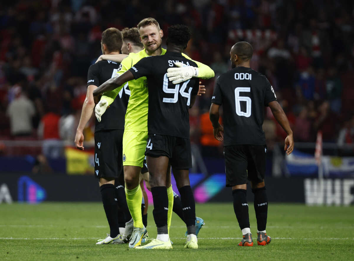 Soccer Football - Champions League - Group B - Atletico Madrid v Club Brugge - Metropolitano, Madrid, Spain - October 12, 2022 Club Brugge's Simon Mignolet and Abakar Sylla after the match REUTERS
