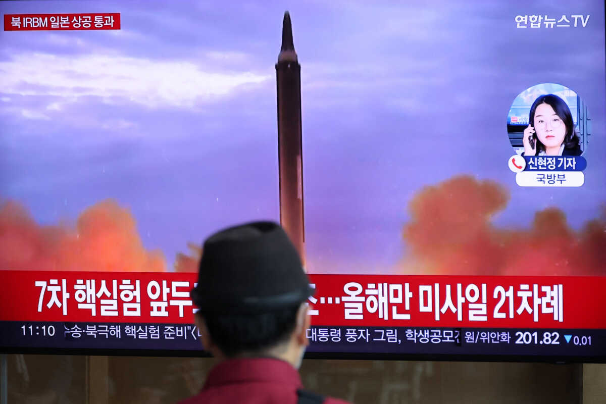 Η Βόρεια Κορέα εκτόξευσε διηπειρωτικό βαλλιστικό πύραυλο που πέρασε πάνω από την Ιαπωνία