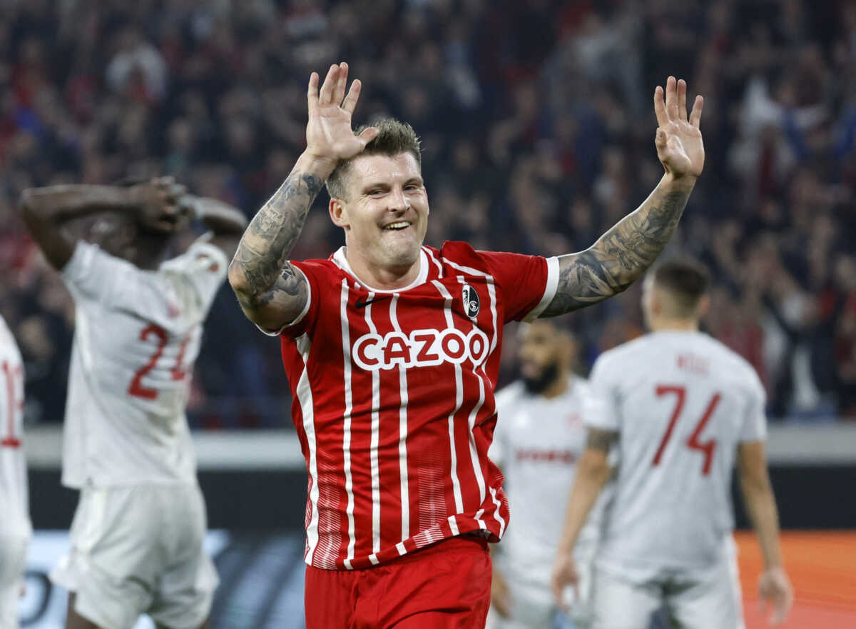 Soccer Football - Europa League - Group G - SC Freiburg v Olympiacos - Europa Park Stadion, Freiburg, Germany - October 27, 2022 SC Freiburg's Lukas Kubler celebrates scoring their first goal REUTERS