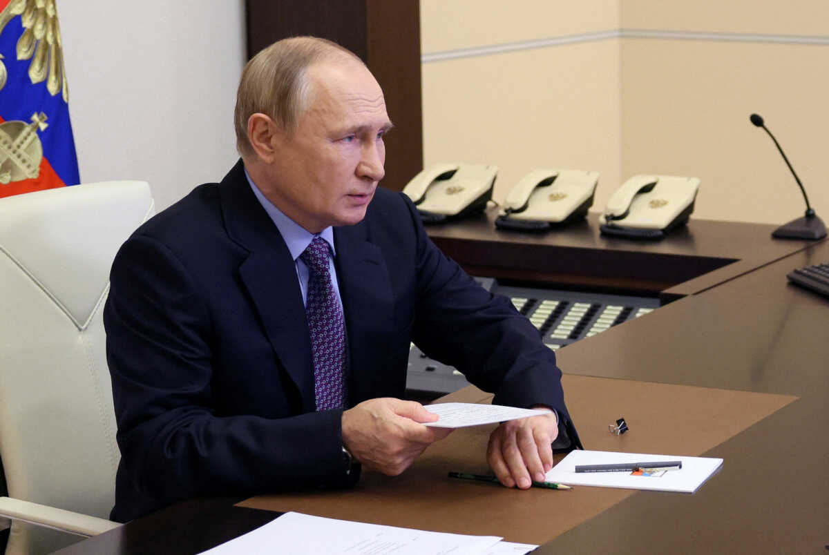 Ο Πούτιν περιμένει περισσότερη πίεση στην οικονομία της Ρωσίας από τις νέες κυρώσεις