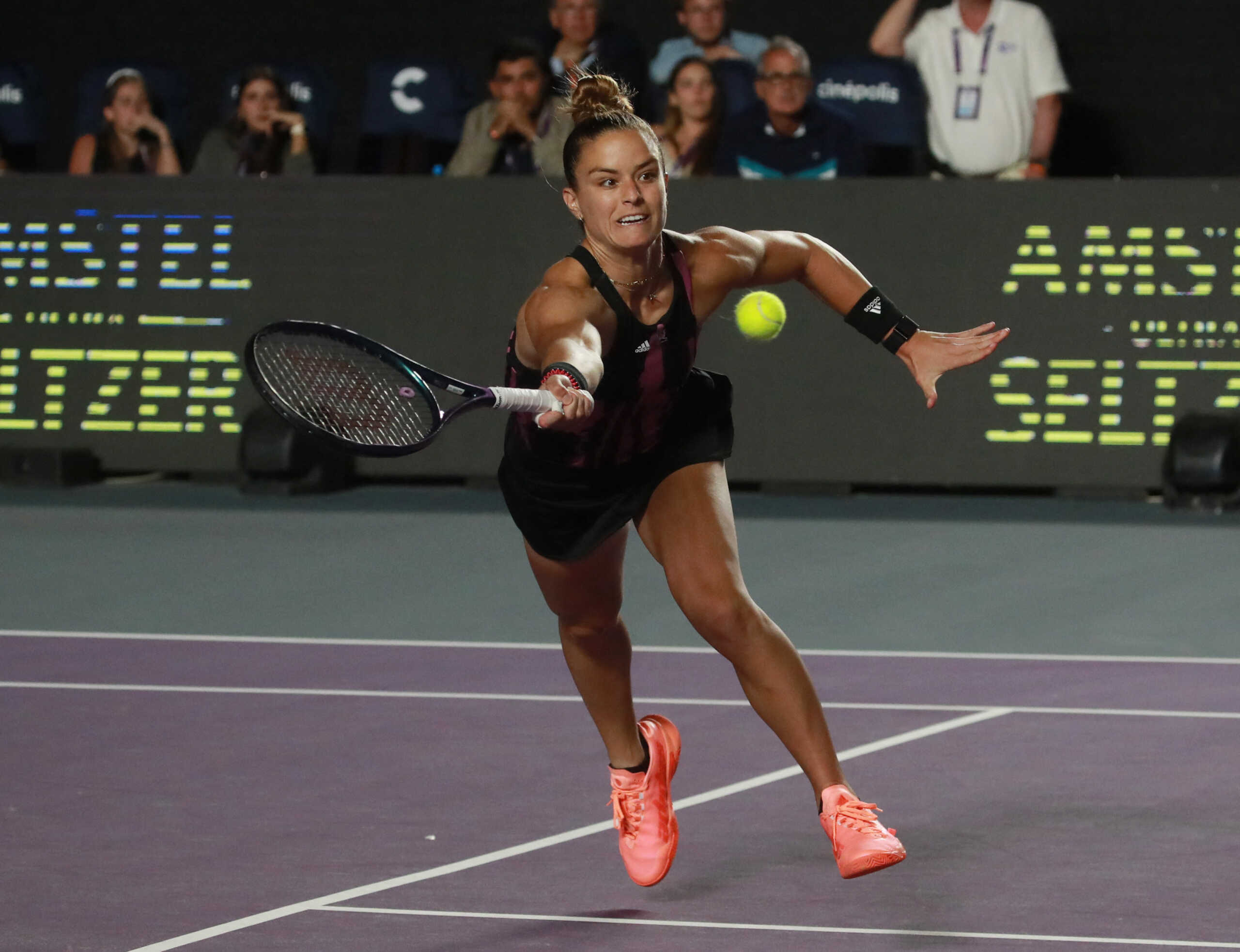 Tennis - WTA 1000 - Guadalajara Open - Guadalajara, Mexico - October 21, 2022 Greece's Maria Sakkari in action during her quarter final match against Russia's Veronika Kudermetova REUTERS