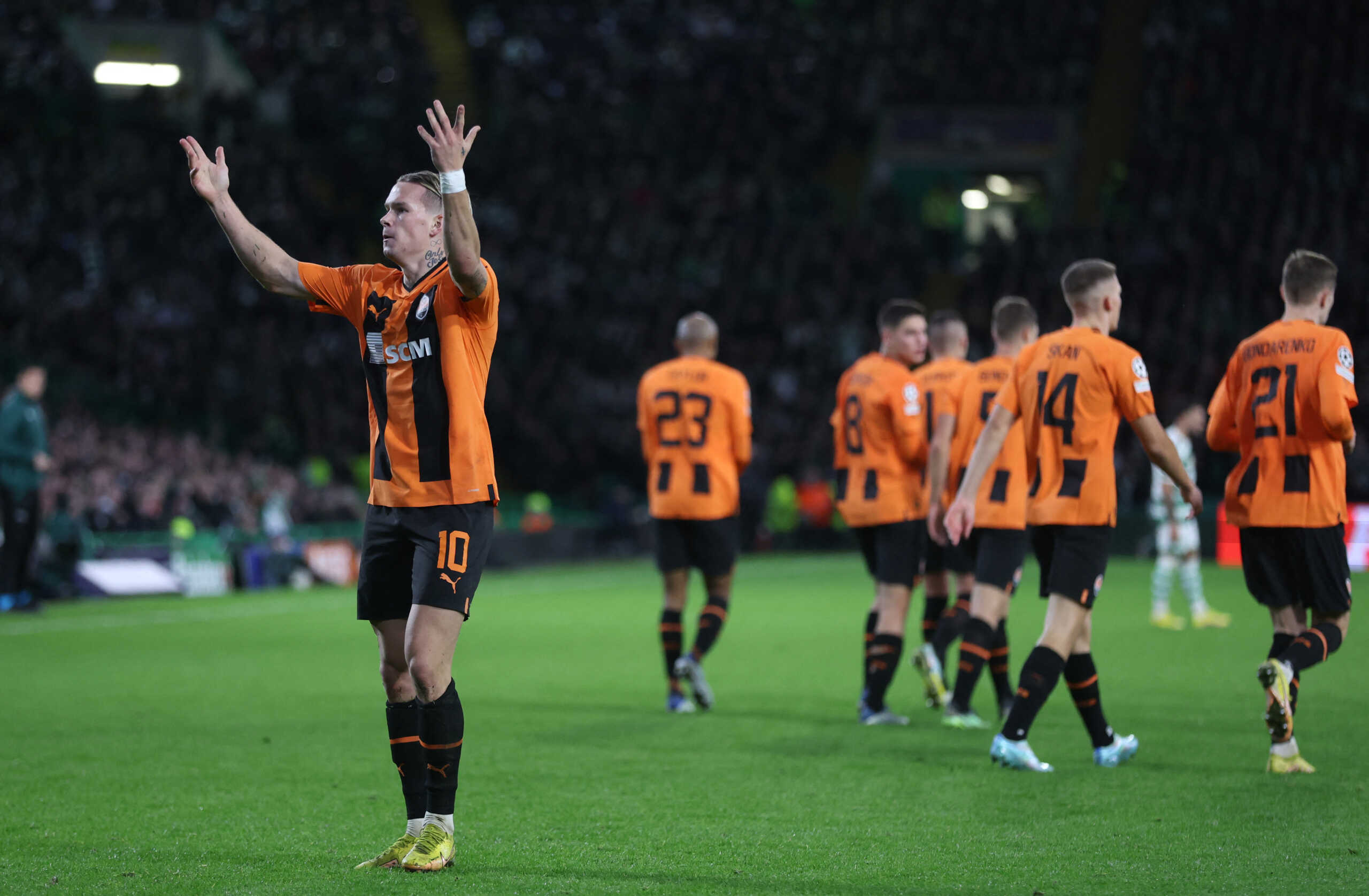 Soccer Football - Champions League - Group F - Celtic v Shakhtar Donetsk - Celtic Park, Glasgow, Scotland, Britain - October 25, 2022 Shakhtar Donetsk's Mykhailo Mudryk celebrates scoring their first goal REUTERS