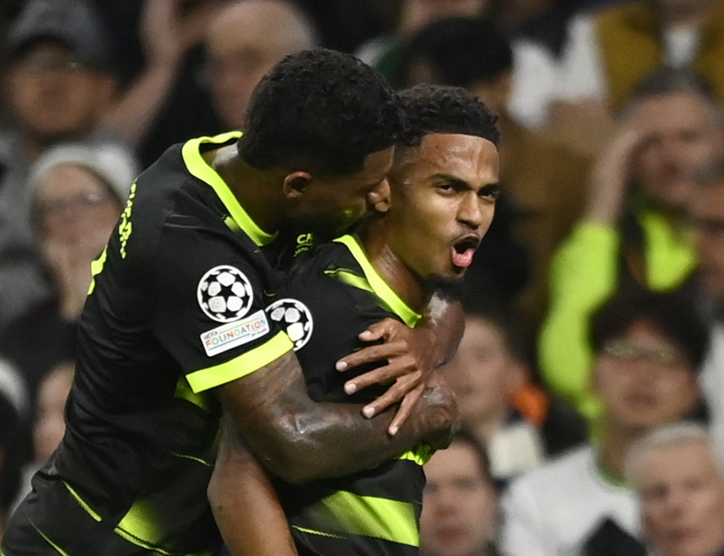Soccer Football - Champions League - Group D - Tottenham Hotspur v Sporting CP - Tottenham Hotspur Stadium, London, Britain - October 26, 2022 Sporting CP's Marcus Edwards celebrates scoring their first goal with Matheus Reis REUTERS