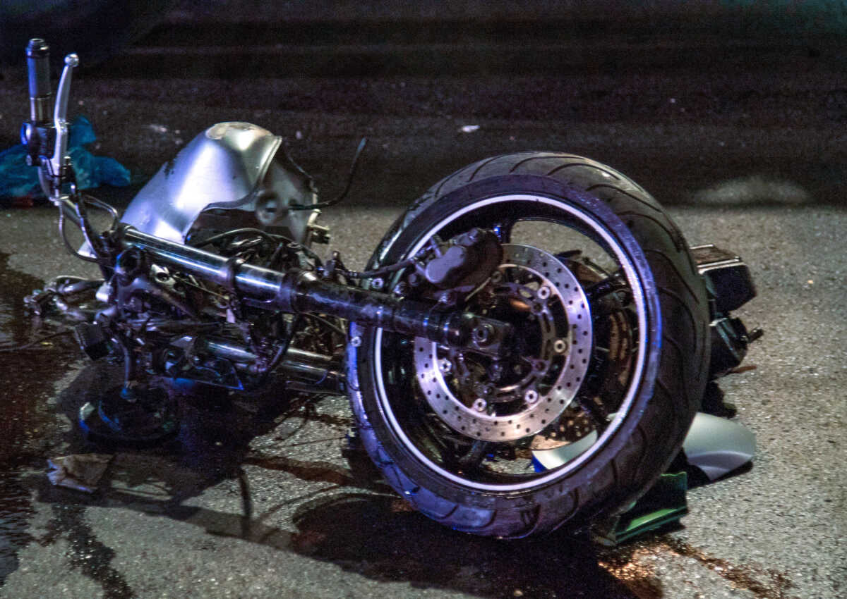 Τροχαίο στο Ρέθυμνο: Παραδόθηκε ο οδηγός που παρέσυρε και εγκατέλειψε βαριά τραυματισμένο  20χρονο μοτοσικλετιστή