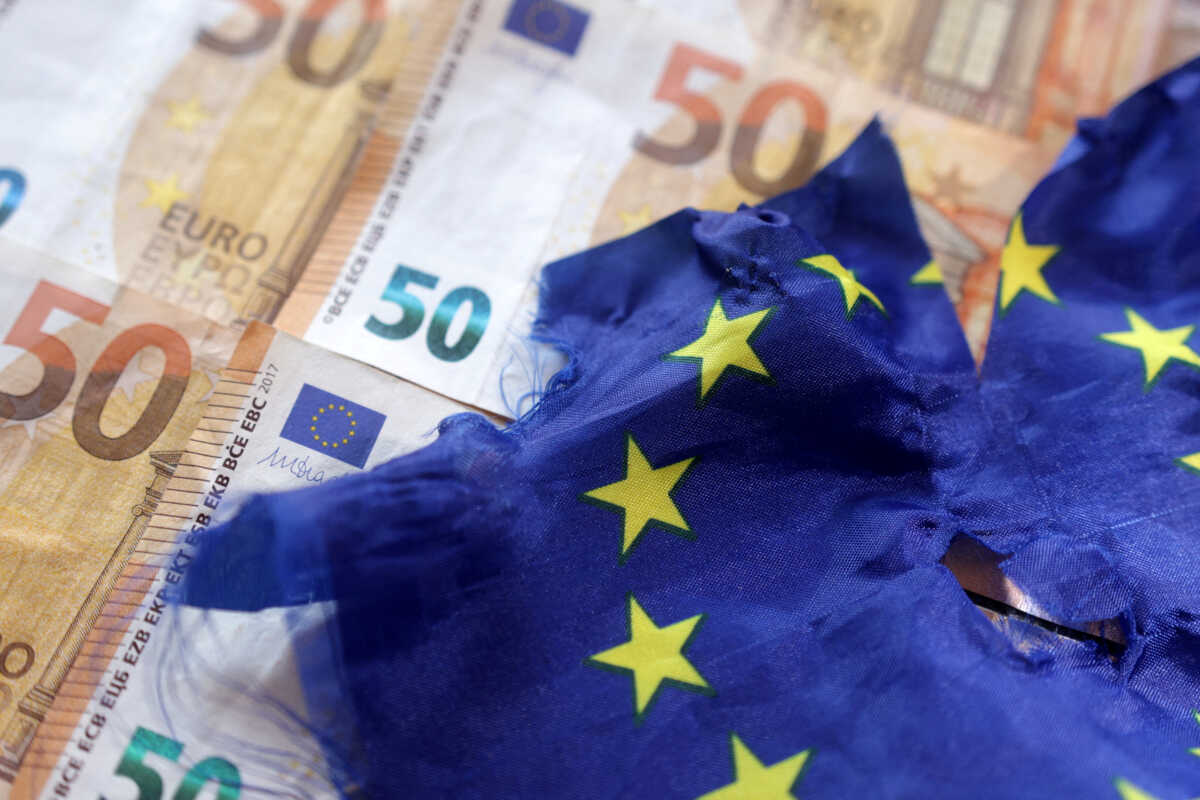 Bloomberg: Έτσι γλίτωσε την ύφεση η Ευρωζώνη – «Κλειδί» η Ιρλανδία