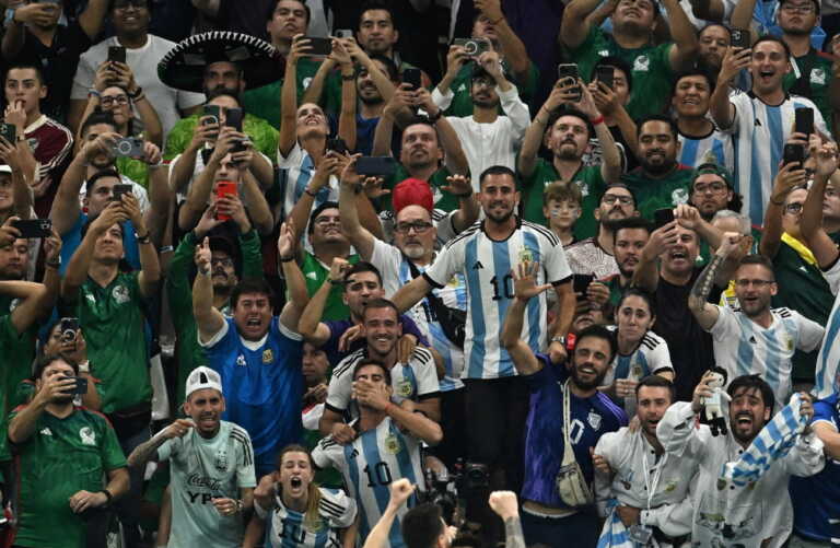 Αργεντινή - Μεξικό: Αγριο ξύλο μεταξύ οπαδών στο ματς του Μουντιάλ 2022