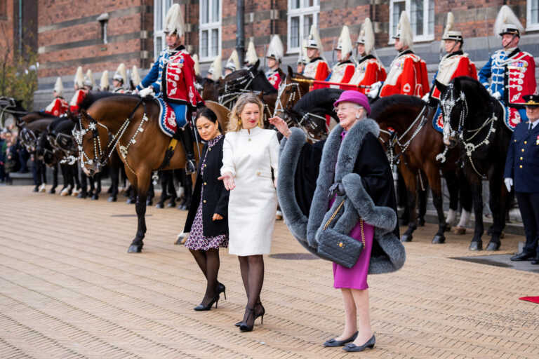 Δανία: Η βασίλισσα Μαργαρίτα συναντήθηκε με τον πρίγκιπα Ιωακείμ, μετά την αφαίρεση των τίτλων από τα παιδιά του
