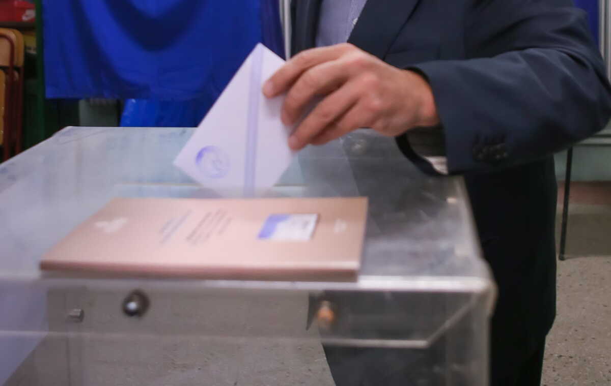 Εκλογές – Δημοσκόπηση MARC: Στο 8,1% η ΝΔ από τον ΣΥΡΙΖΑ