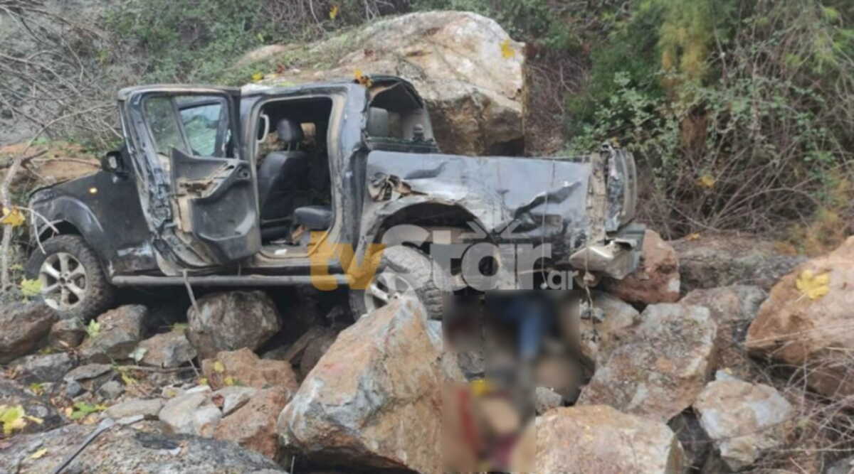 Εύβοια: Φωτογραφίες από το τροχαίο με 2 νεκρούς και 1 βαριά τραυματία από πτώση αγροτικού σε γκρεμό