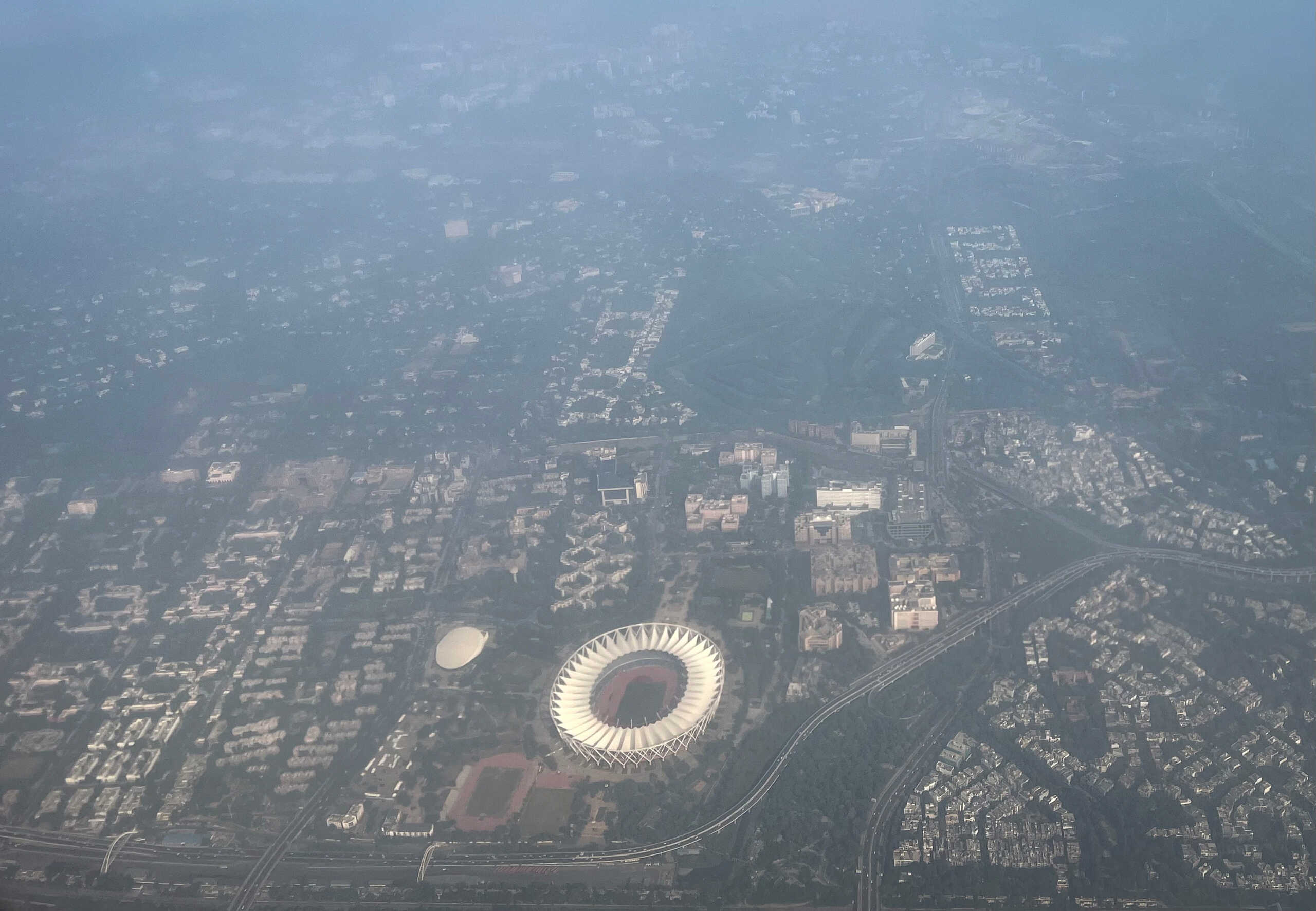 Νέο Δελχί: Άρση των περιορισμών για την ατμοσφαιρική ρύπανση – Παραμένει «πολύ κακή» η ποιότητα του αέρα