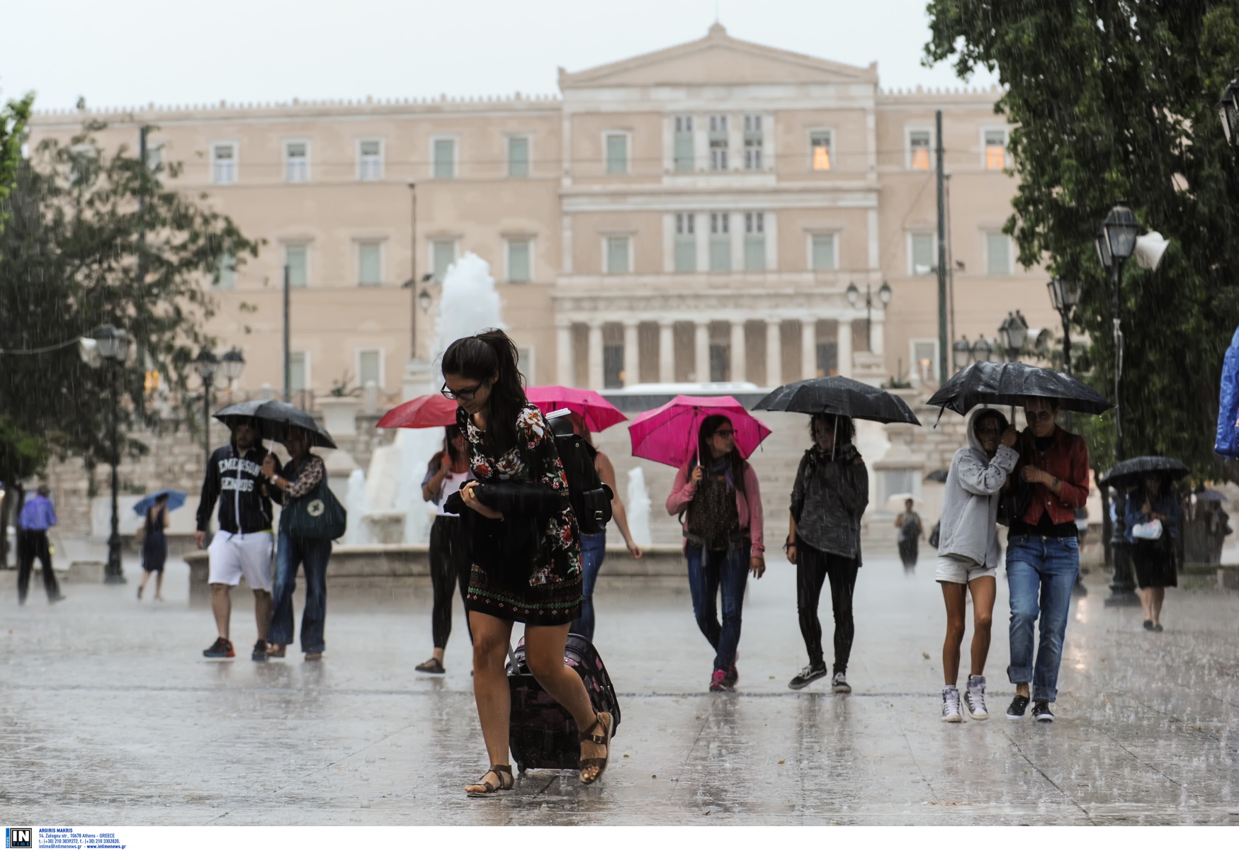 Καιρός σήμερα: Καταιγίδες τοπικά ισχυρές με βοριάδες και κρύο – Αναλυτική πρόγνωση