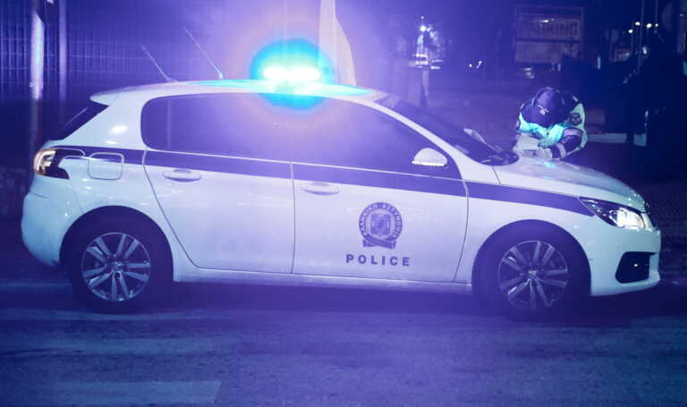 Θεσσαλονίκη: Μεθυσμένος οδηγός, μπήκε αντίθετα σε δρόμο, τράκαρε και έφυγε πεζός