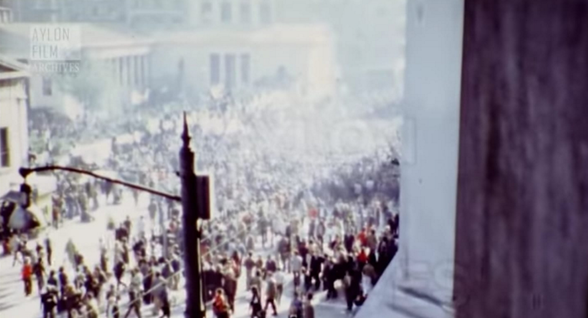 Πολυτεχνείο: Στη δημοσιότητα έγχρωμο φιλμ που απαθανάτισε την εξέγερση της 17ης Νοέμβρη 1973