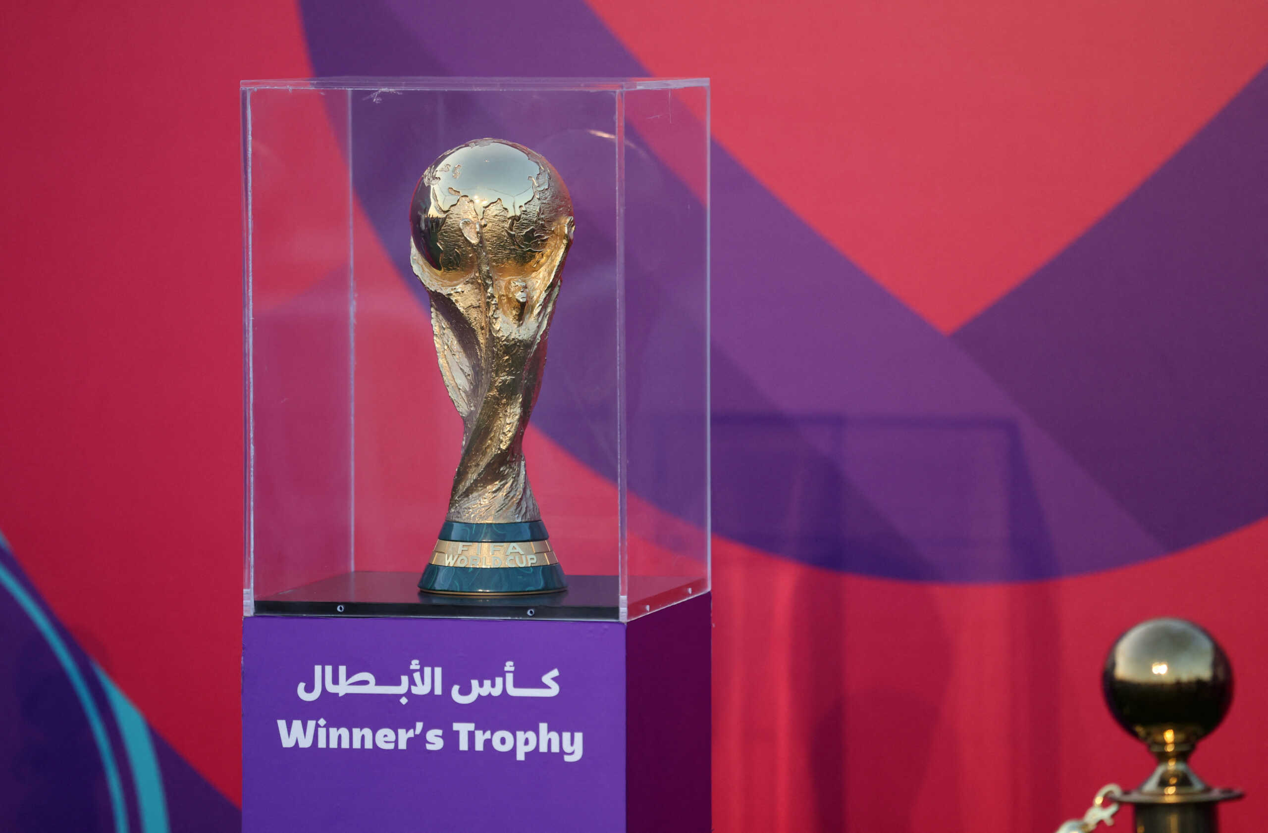 Soccer Football - FIFA World Cup Qatar 2022 - The World Cup trophy goes on display at Aspire Park - Doha, Qatar - November 15, 2022 The World Cup trophy on display during the event REUTERS