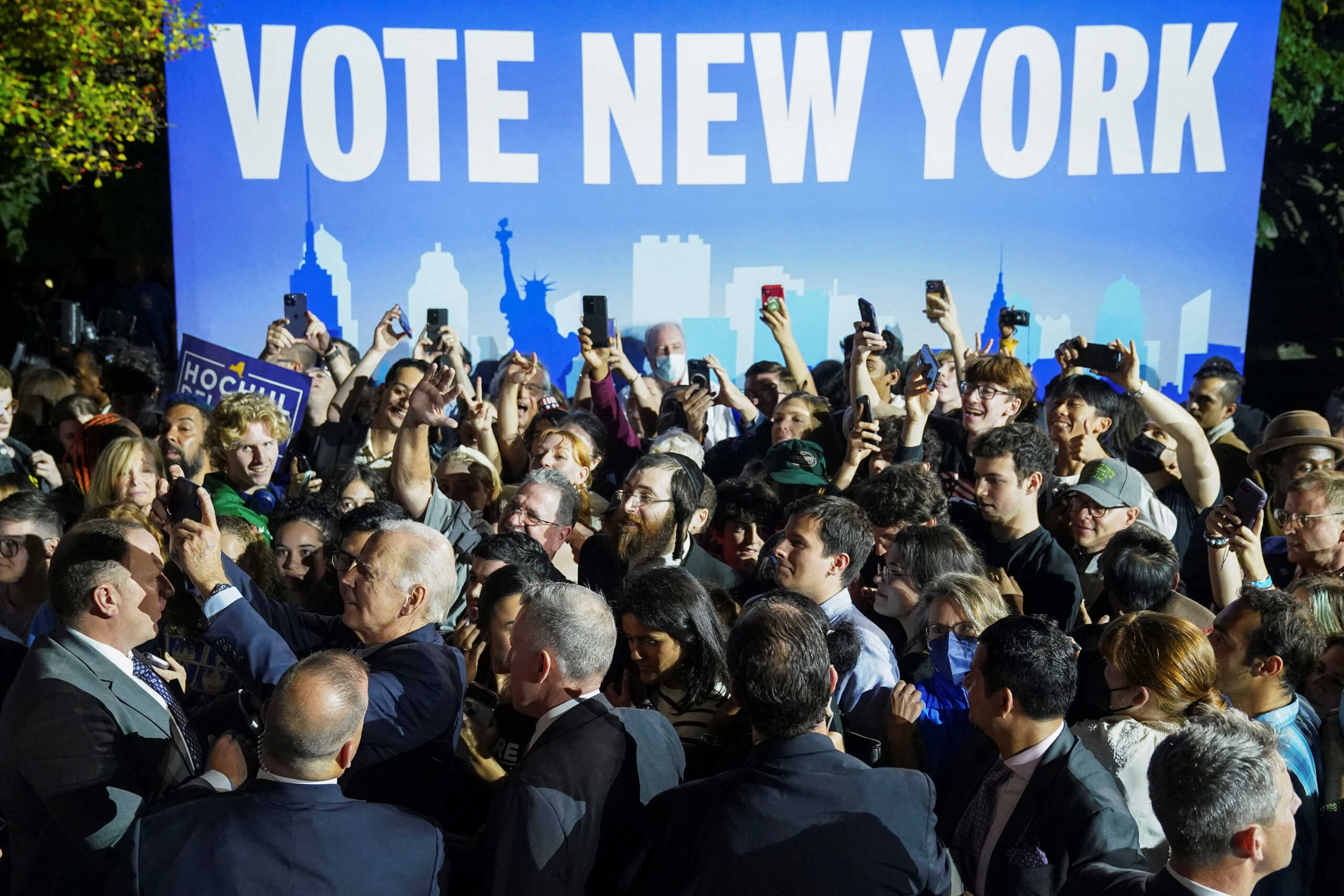 Ενδιάμεσες εκλογές στις ΗΠΑ: Οι Δημοκρατικοί είναι πιθανόν να χάσουν τη Νέα Υόρκη