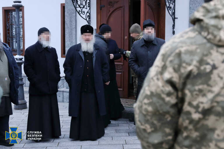 Οι υπηρεσίες ασφαλείας της Ουκρανίας πραγματοποίησαν έρευνες σε μεγάλο μοναστήρι του Κιέβου - «Λαμβάνουμε μέτρα αντικατασκοπείας»