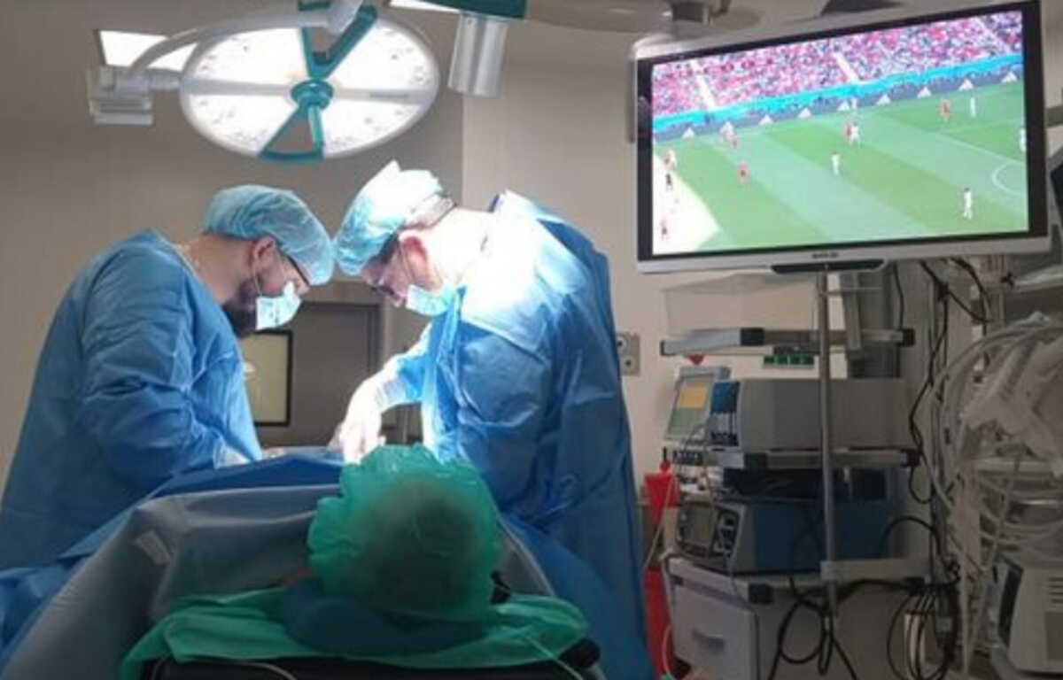 Μουντιάλ 2022: Ασθενής στην Πολωνία έβλεπε αγώνα την ώρα του χειρουργείου του