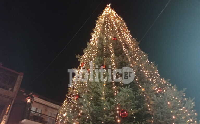 Το 1ο χριστουγεννιάτικο δέντρο στην Ελλάδα «άναψε» – Άρωμα γιορτών στο χωριό Ταξιάρχης Χαλκιδικής