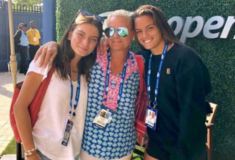 Η Αμάντα Σάκκαρη στο πλευρό της Μαρίας στο WTA Finals: «Είμαι κάτι σαν γλάστρα δίπλα της»