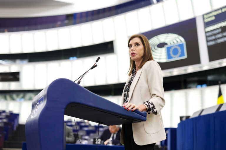 Άννα Μισέλ Ασημακοπούλου: «Μίνι κοινοβουλευτικό πραξικόπημα από την εισηγήτρια της PEGA»