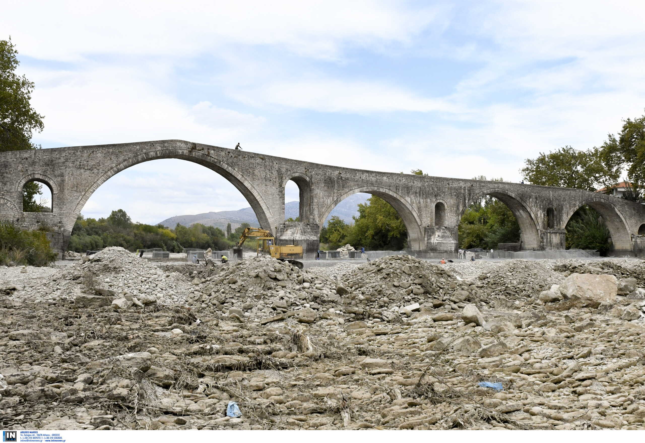 Άρτα: 51χρονος έπεσε από το γεφύρι – Σε κρίσιμη κατάσταση στο νοσοκομείο