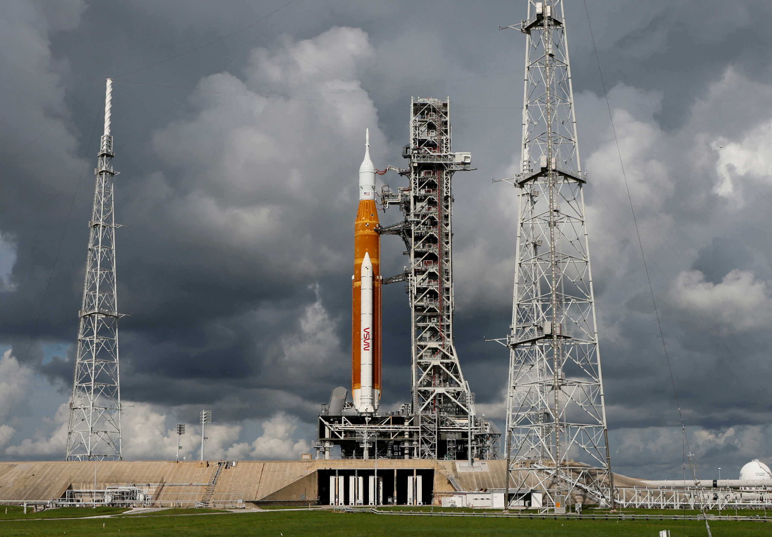 FILE PHOTO: NASA's next-generation moon rocket, the Space Launch System (SLS) with the Orion crew capsule perched on top, stands on launch complex 39B before its rescheduled debut test launch for the Artemis 1 mission at Cape Canaveral, Florida, U.S. September 2, 2022.  REUTERS