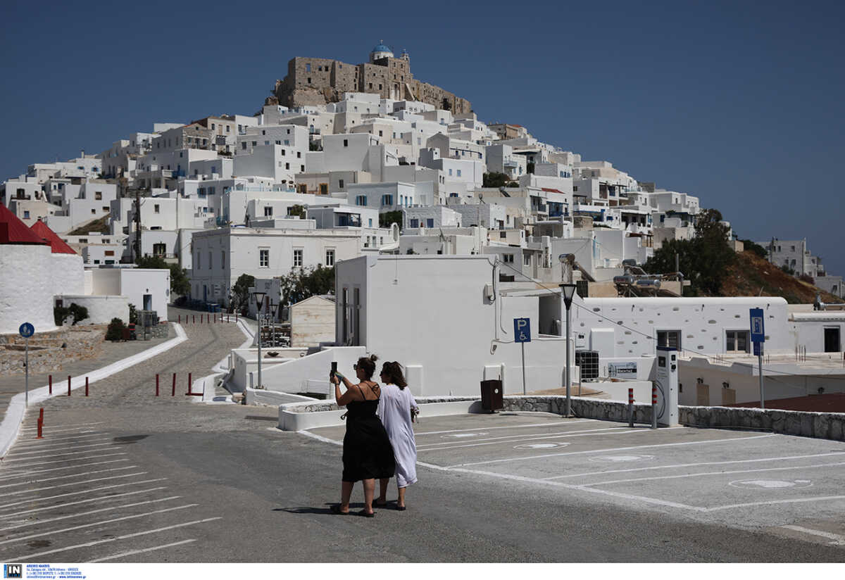 H Αστυπάλαια στα 50 μυστικά νησιά της Ευρώπης για τους Γάλλους