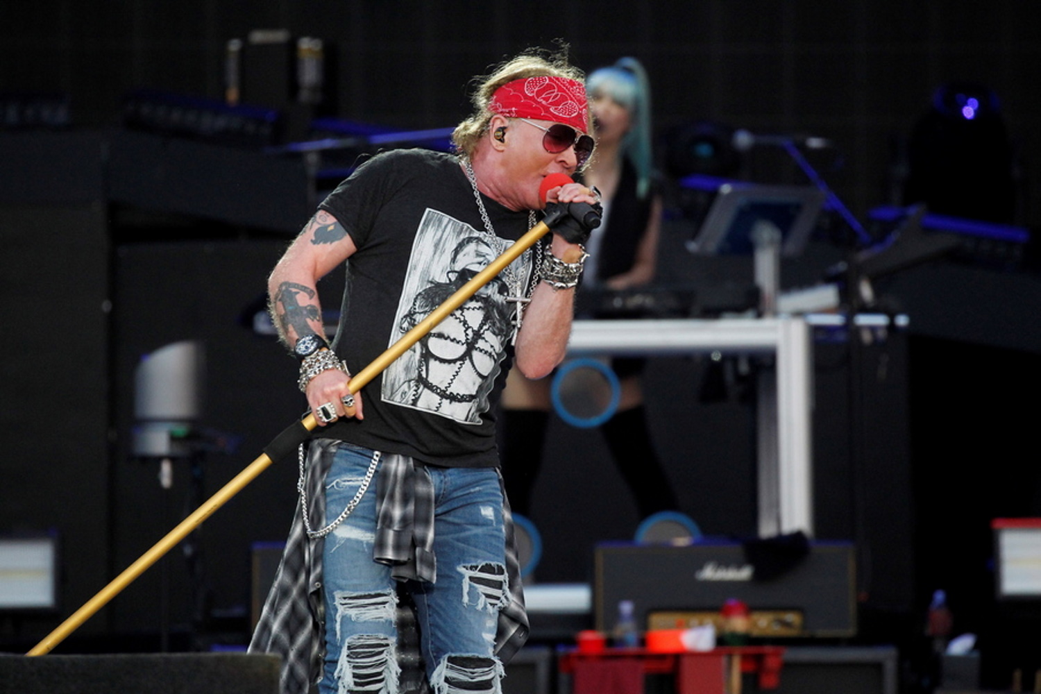 Guns N Roses – Axl Rose: Σταματήστε να πετάτε drones στις συναυλίες μας