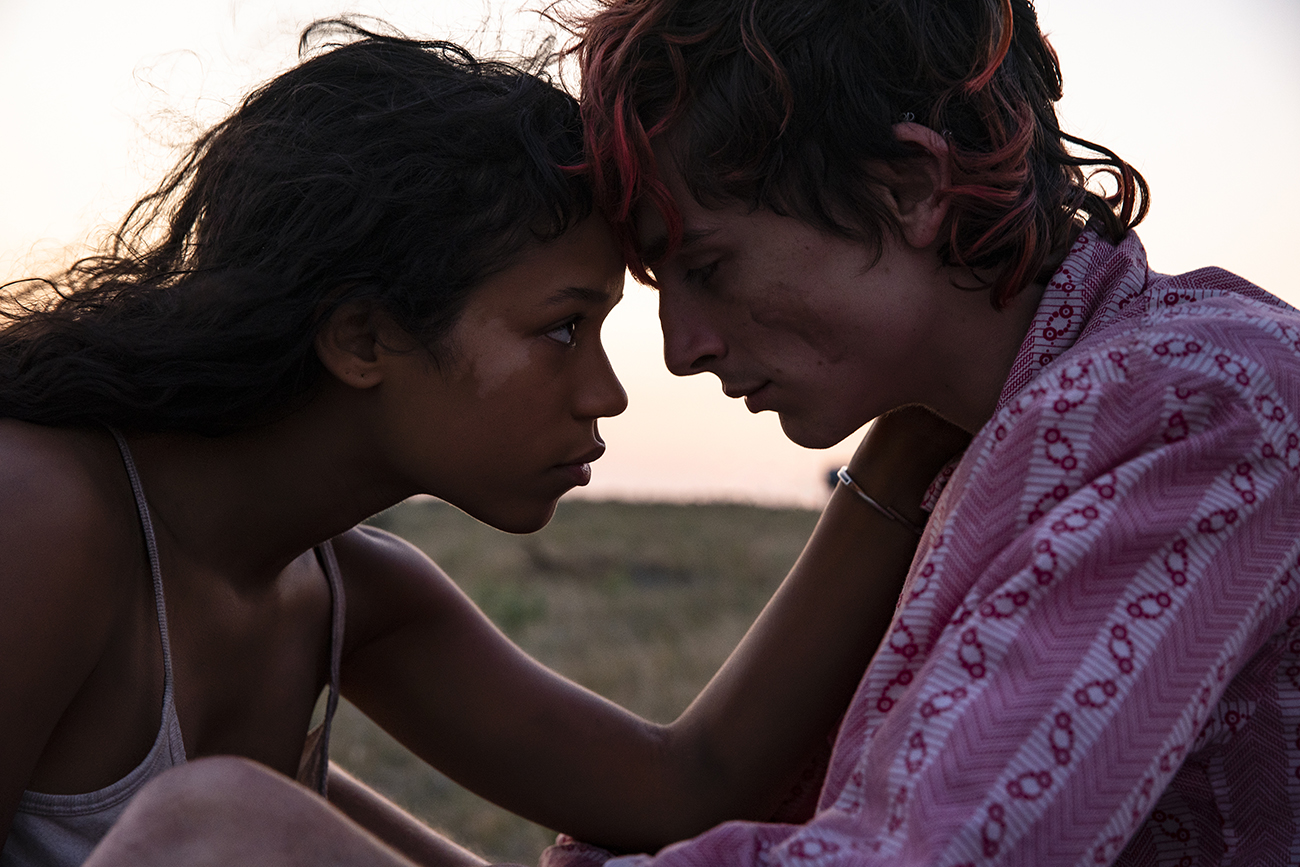 Taylor Russell (left) as Maren and Timothée Chalamet (right) as Lee in BONES AND ALL, directed by Luca Guadagnino, a Metro Goldwyn Mayer Pictures film.

Credit: Yannis Drakoulidis 

© 2022 Metro-Goldwyn-Mayer Pictures Inc.  All Rights Reserved.