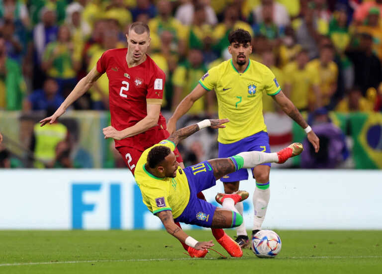 Βραζιλία - Σερβία 0-0 LIVE: Ο Νεϊμάρ δοκίμασε να σκοράρει από κόρνερ!