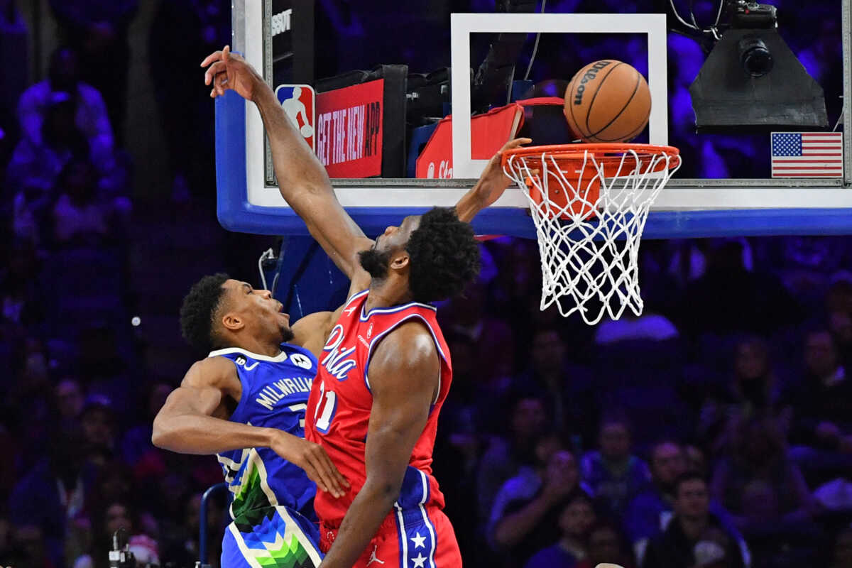 Nov 18, 2022; Philadelphia, Pennsylvania, USA; Milwaukee Bucks forward Giannis Antetokounmpo (34) misses a dunk against Philadelphia 76ers center Joel Embiid (21) during the second quarter at Wells Fargo Center. Mandatory Credit: Eric Hartline-USA TODAY Sports